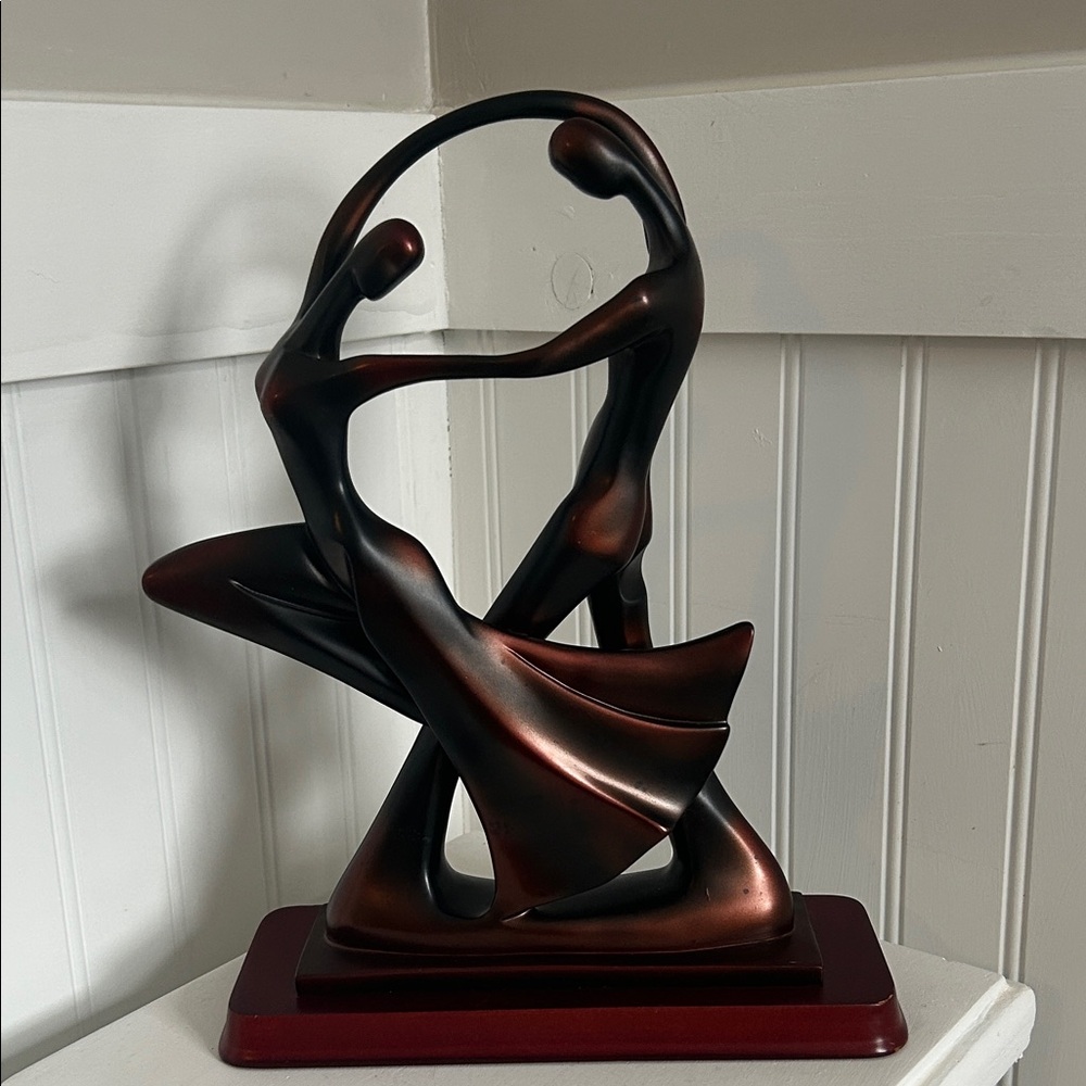Hero Gift Couple Tangle Plater Bronze tone Dancing Statuette